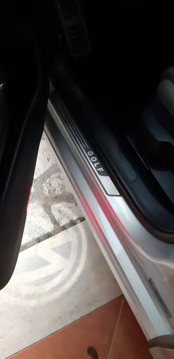 KIT 4 modanature battitacco listelli pedane sottoporta in metallo PER VW GOLF 5 6 7 8