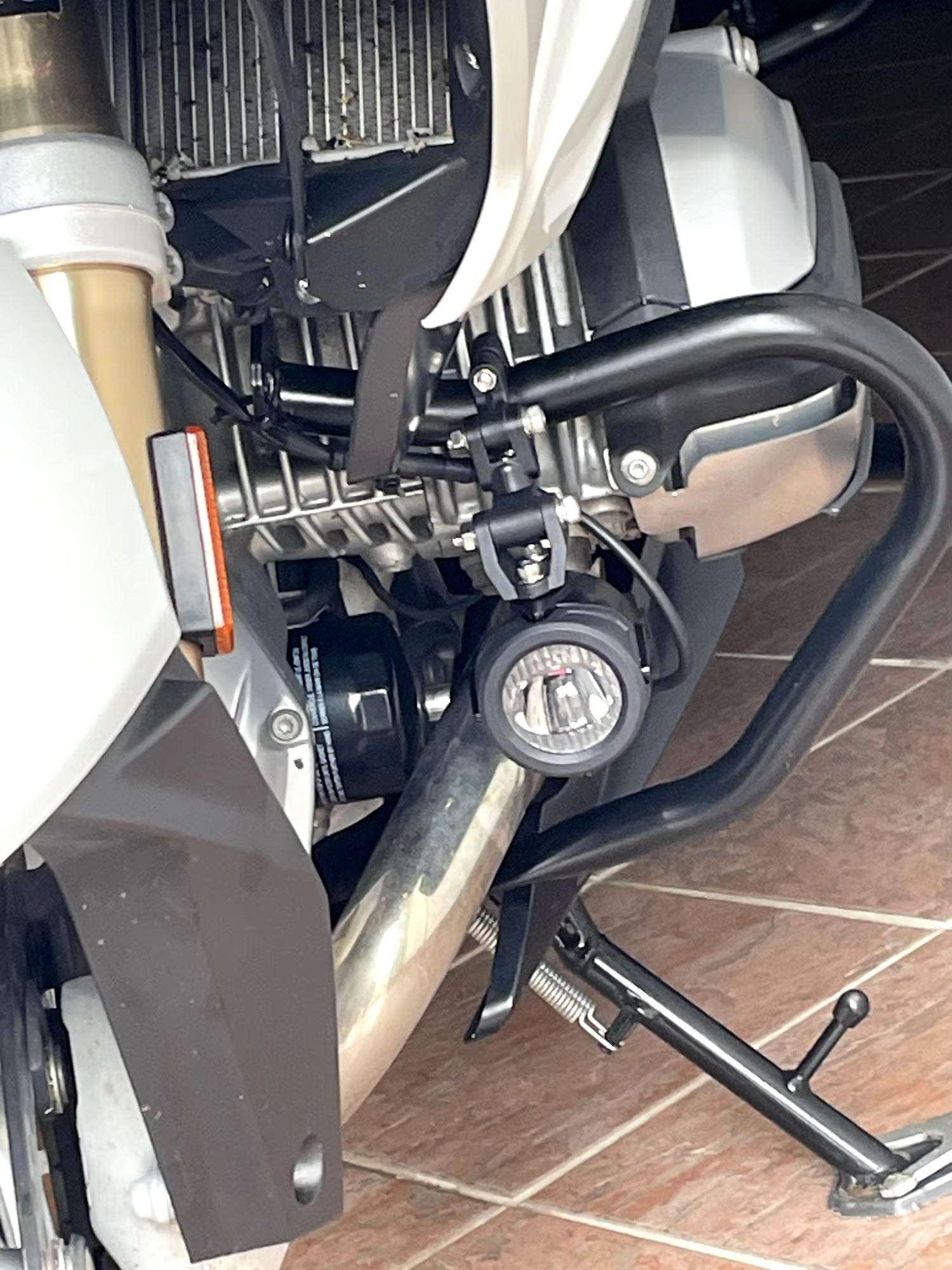 Coppia Fari Supplementari Led Faretti Fendinebbia Moto 6000k Bmw R 1200 Gs