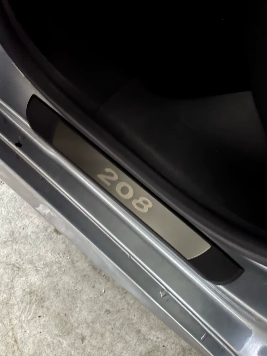 KIT 4 modanature battitacco pedane sottoporta in ABS acciaio per PEUGEOT 208