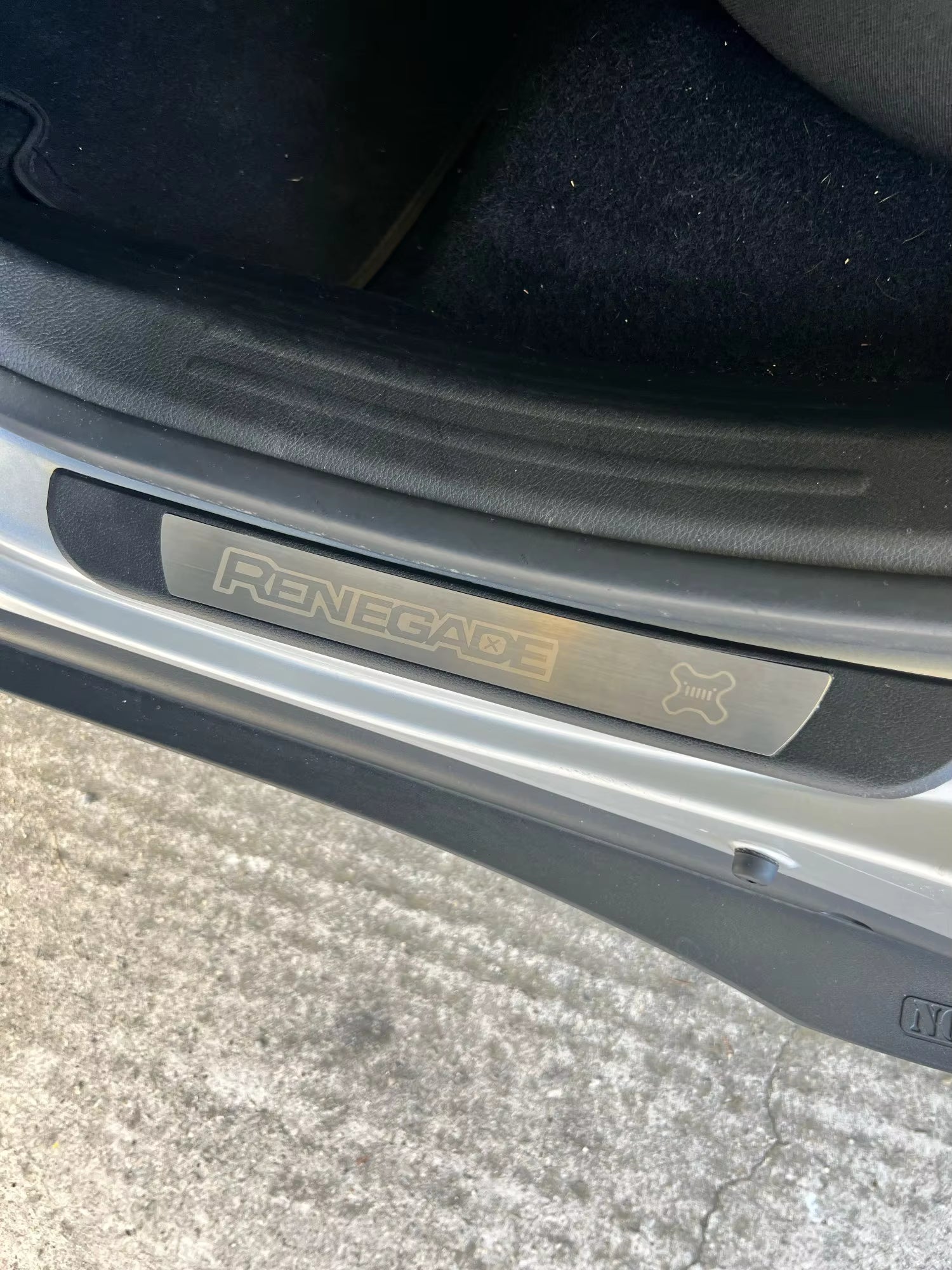 KIT 4 modanature battitacco pedane sottoporta in ABS acciaio per Jeep Renegade