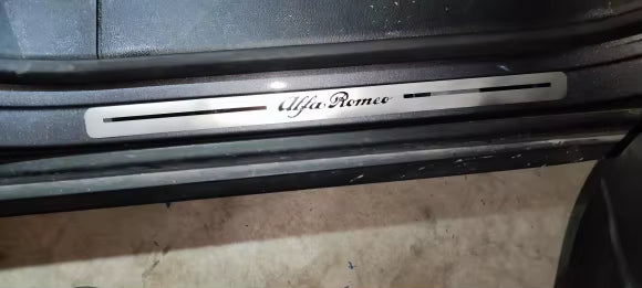 KIT 4 modanature battitacco pedane sottoporta PER ALFA ROMEO STELVIO GIULIA TONALE JUNIOR GIULIETTA 159