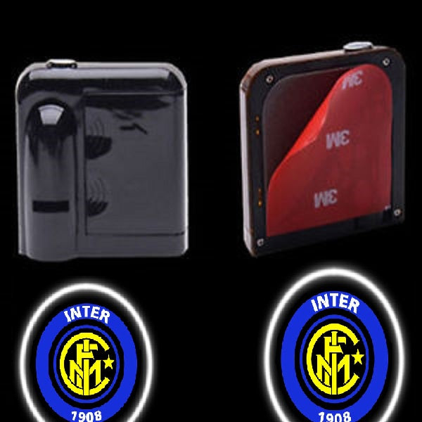 Led sottoporta sotto porta cortesia per tutte le auto con logo della propria auto a batterie e con sensore di apertura . Facili da montare