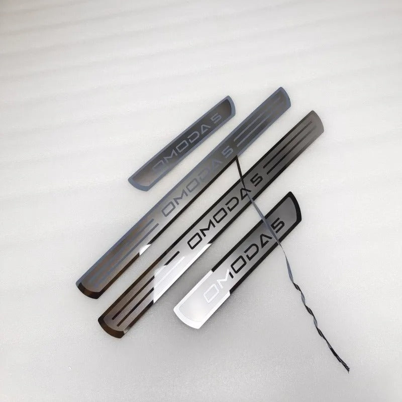 KIT 4 modanature battitacco pedane sottoporta in metallo OMODA 5