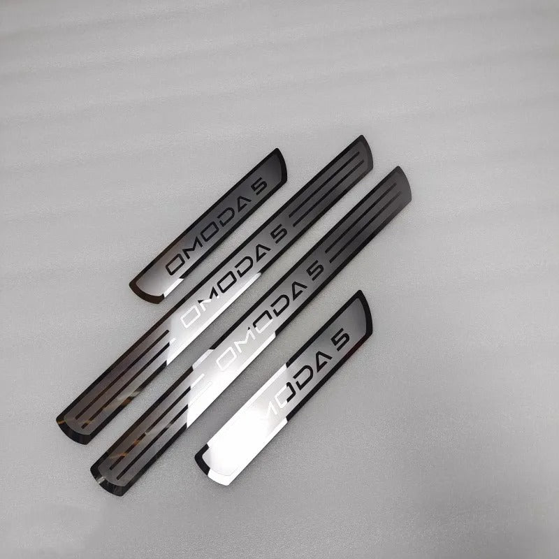 KIT 4 modanature battitacco pedane sottoporta in metallo OMODA 5