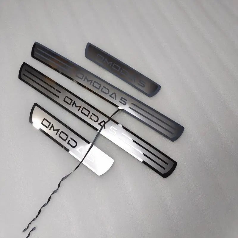 KIT 4 modanature battitacco pedane sottoporta in metallo OMODA 5